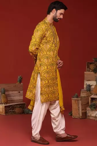 Chaitanya haldi kurta set