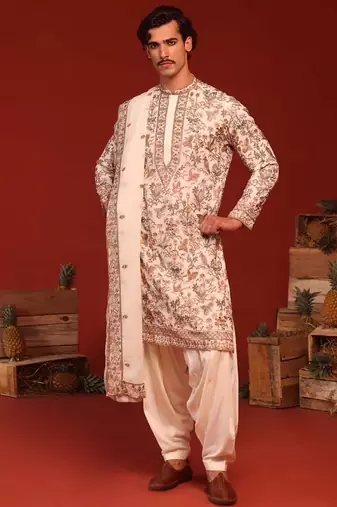 Sarang ivory kurta set