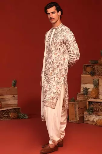 Sarang ivory kurta set