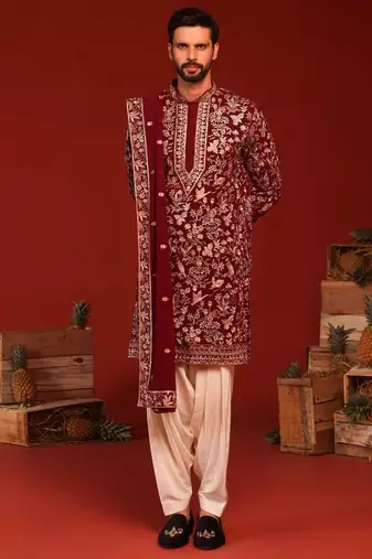 Dhrita maroon kurta set