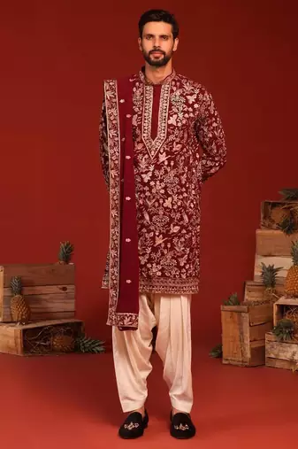 Dhrita maroon kurta set