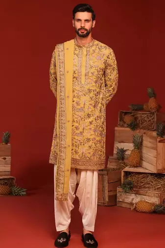 Vardhan haldi kurta set