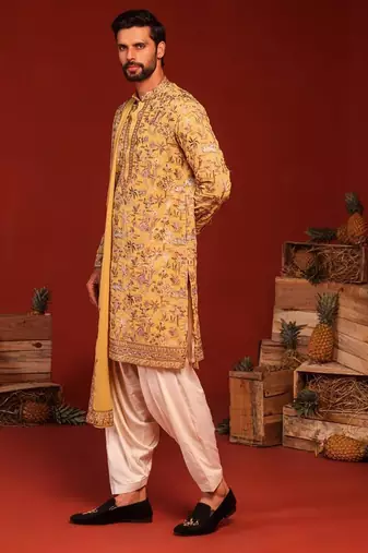 Vardhan haldi kurta set