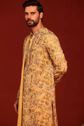 Vardhan haldi kurta set
