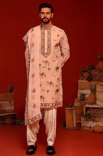 Aadrit pink kurta set