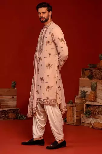 Aadrit pink kurta set