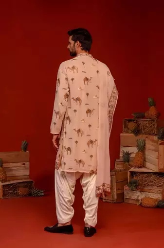 Aadrit pink kurta set