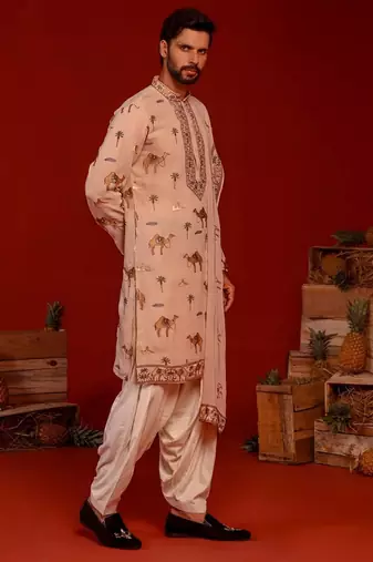 Aadrit pink kurta set