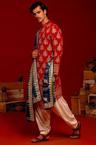 Pravar red kurta set