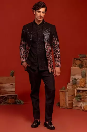 Zainab black jodhpuri set