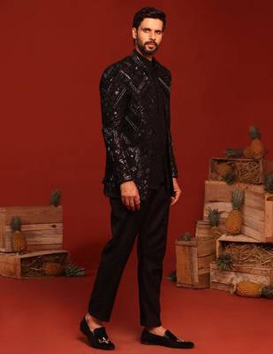 Anmay black jodhpuri set 3