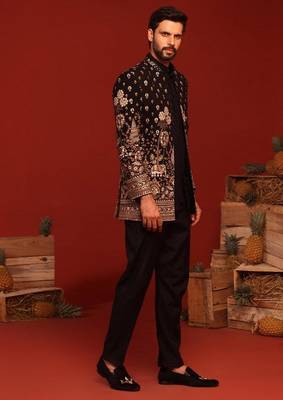 Sukrit black jodhpuri set 5