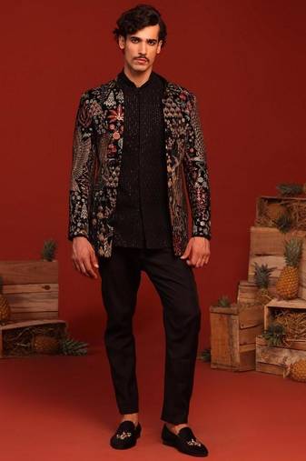 Trilok black jodhpuri set