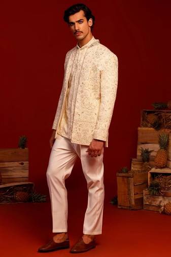 Sampat cream jodhpuri set