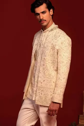 Sampat cream jodhpuri set