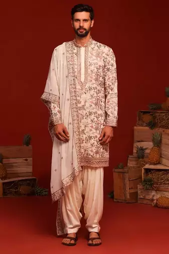 Chinmay ivory kurta set