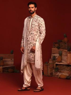 Chinmay ivory kurta set 2
