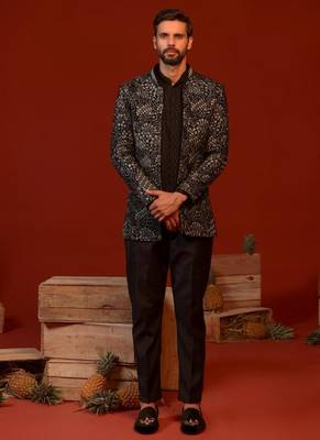Rithvik black jodhpuri set 2