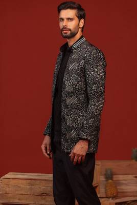 Rithvik black jodhpuri set 4