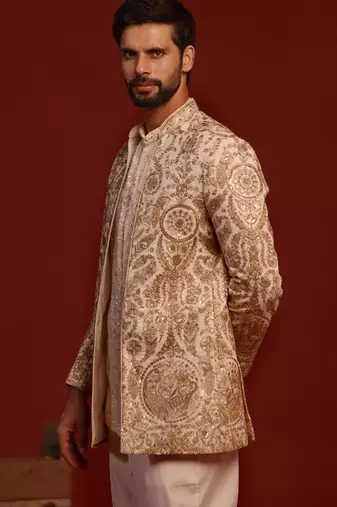 Adhyaay ivory jodhpuri set