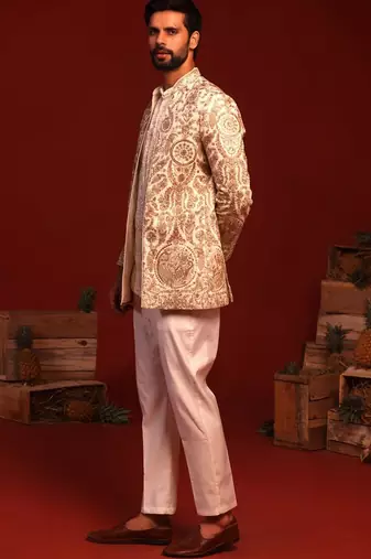 Adhyaay ivory jodhpuri set