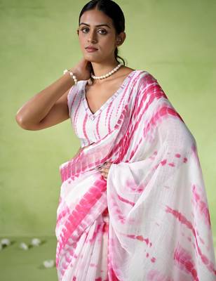 Off white cotton blend printed saree 3