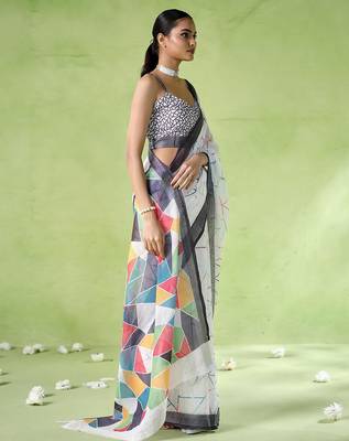 Off white cotton blend printed saree 5