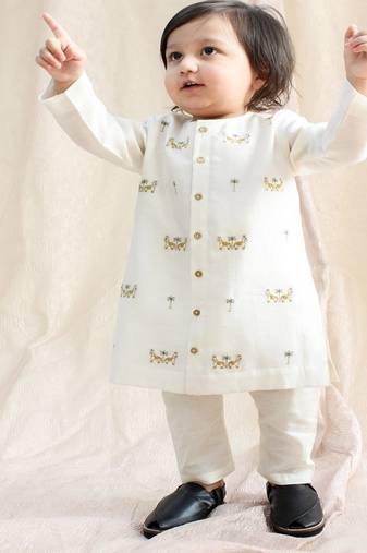 Cream embroidered chanderi  kurta pyjama