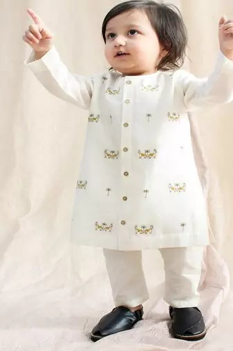 Cream embroidered chanderi  kurta pyjama