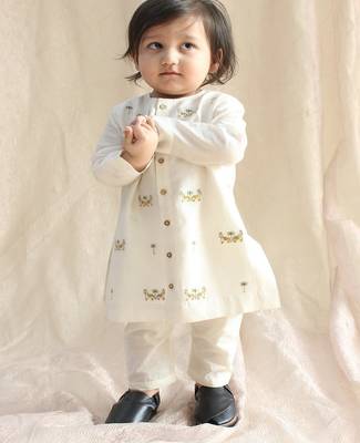 Cream embroidered chanderi  kurta pyjama 2