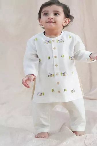 Cream embroidered chanderi  kurta pyjama
