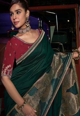 Green silk blend weaved pallu saree with embroidered blouse 2