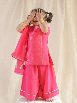 Pink embroidered viscose  Kurta set 2
