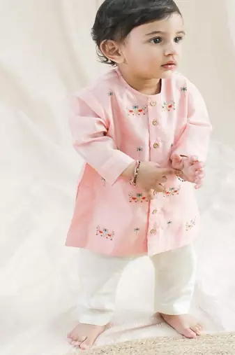 Pink embroidered chanderi  kurta pyjama