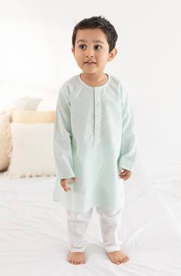 Green plain cotton  kurta pyjama 1