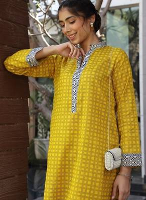Yellow lawn printed kurta-sets 2