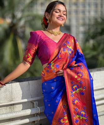 Blue silk blend Saree With Paithani Weaved Pallu And Blouse 4