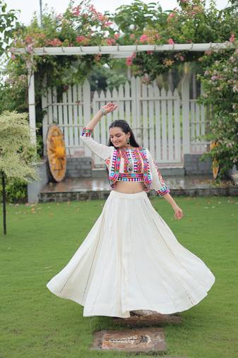 WHITE KUTCHI GAMTHI THREAD EMBROIDERED RAYON NAVRATRI  STITCHED LEHENGA CHOLI KOTI