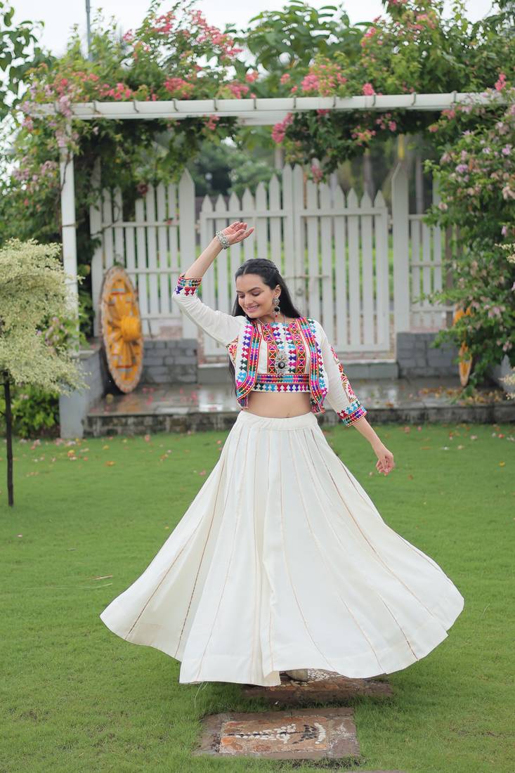 WHITE KUTCHI GAMTHI THREAD EMBROIDERED RAYON NAVRATRI  STITCHED LEHENGA CHOLI KOTI