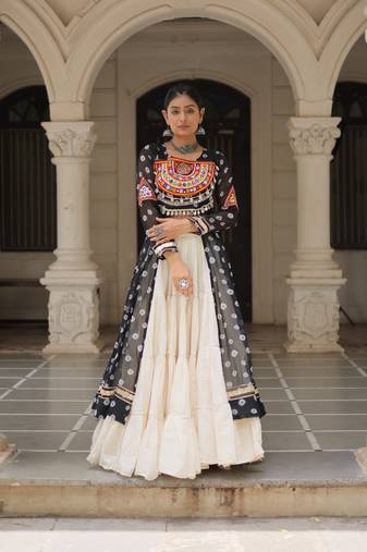 BLACK WHITE PRINT KUTCHI GAMTHI COTTON NAVRATRI STITCHED LEHENGA CHOLI