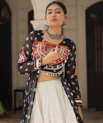 BLACK WHITE PRINT KUTCHI GAMTHI COTTON NAVRATRI STITCHED LEHENGA CHOLI 5