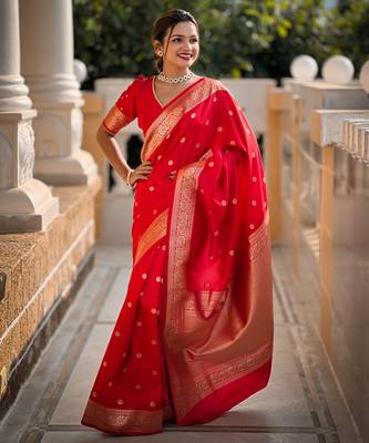 Red Soft Silk Blend Saree With Zari Weaving Meenakari Design 4