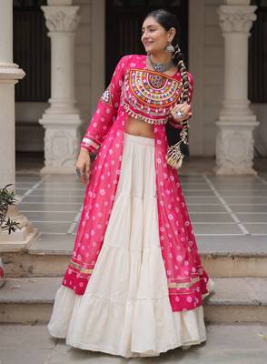 PINK WHITE PRINT KUTCHI GAMTHI COTTON NAVRATRI STITCHED LEHENGA CHOLI 5