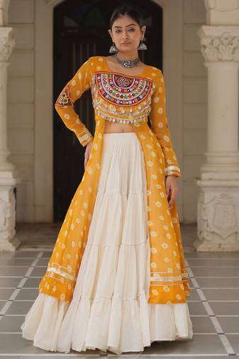 YELLOW WHITE PRINT KUTCHI GAMTHI COTTON NAVRATRI STITCHED LEHENGA CHOLI