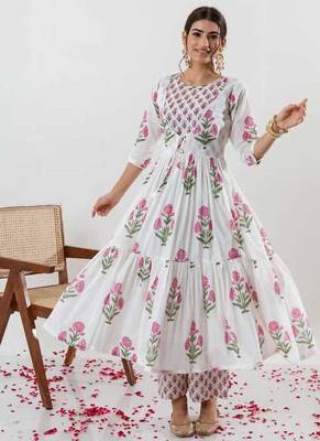 White Floral Printed Cotton Suit Set 1