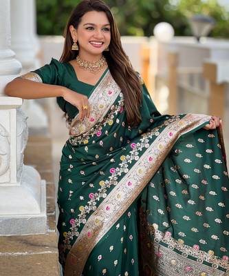 Green soft silk blend saree with zari weaving meenakari design 3