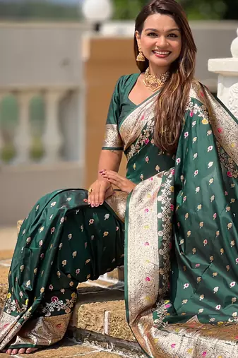 Green soft silk blend saree with zari weaving meenakari design