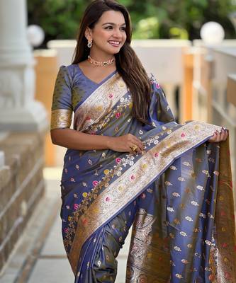 Grey soft silk blend saree with zari weaving meenakari design 3