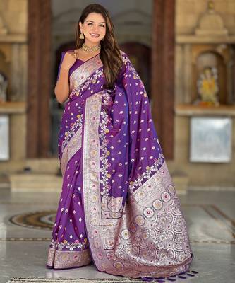 Purple soft silk blend saree with zari weaving meenakari design 5