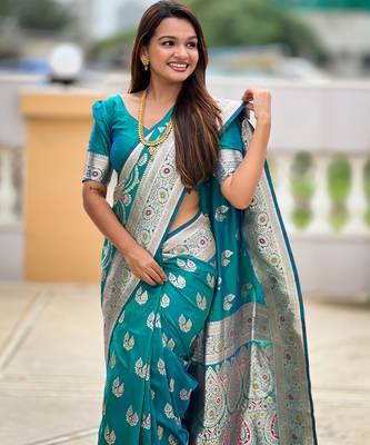 Sea green soft silk blend saree with zari weaving meenakari design 5